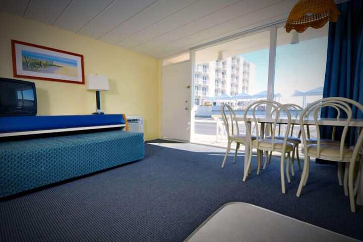 Room 19 of 37