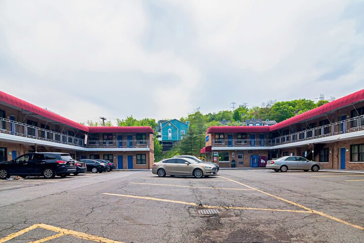 Hotel 9 of 59