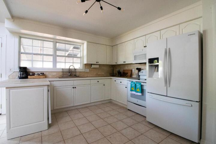 Game Room near Navy Base, Hannah Park and Beach!