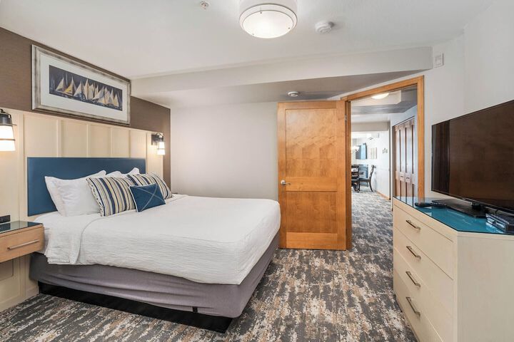 Room 40 of 63