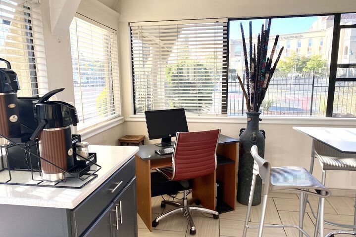 Business Center 27 of 27