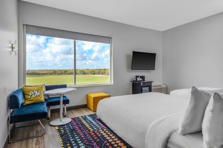 Aloft by Marriott Dallas Arlington South