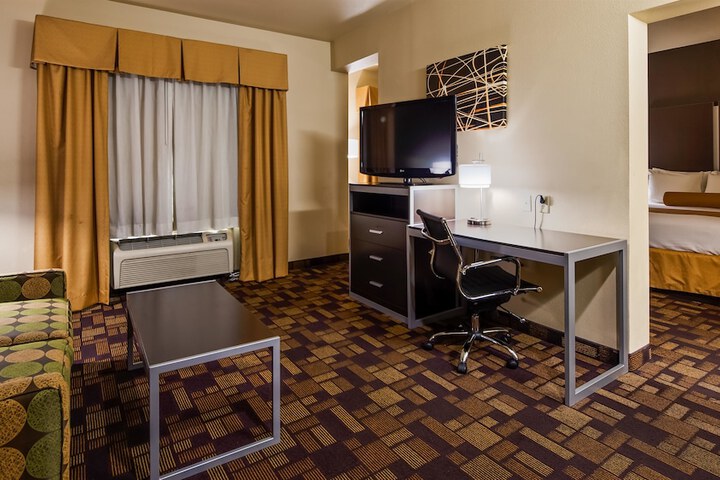 Best Western Windsor Pointe Hotel & Suites-Frost Bank Center
