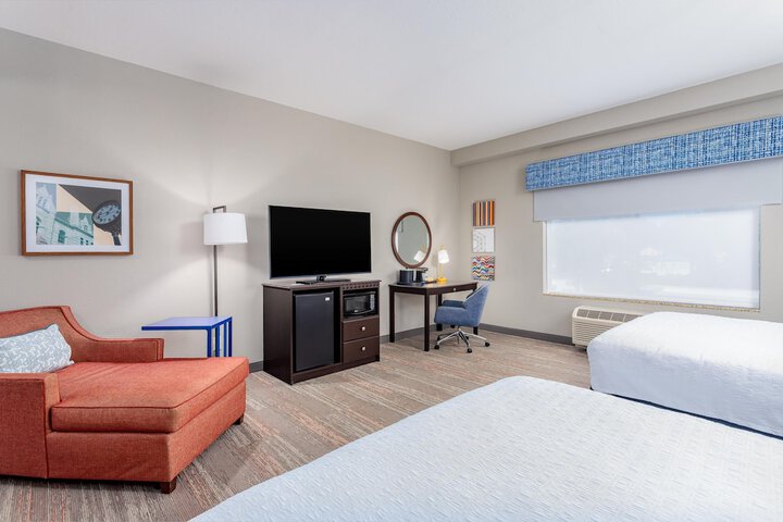 Hampton Inn & Suites Parkersburg Downtown