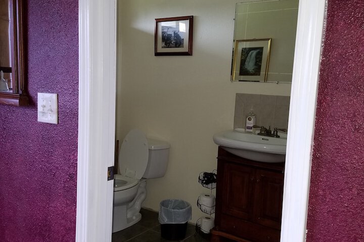 Aloha Crater Lodge