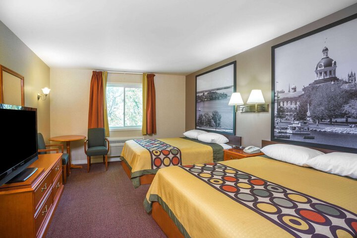 Room 12 of 21