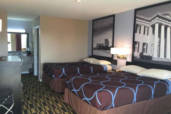 Super 8 by Wyndham Ocean Springs Biloxi