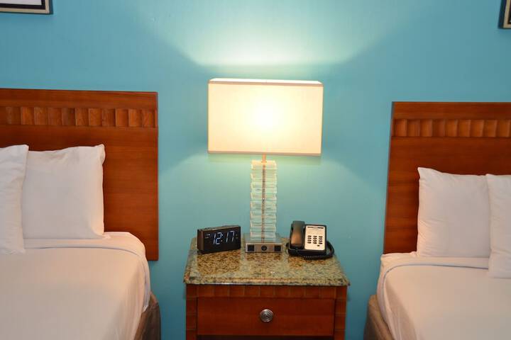 Room 32 of 43