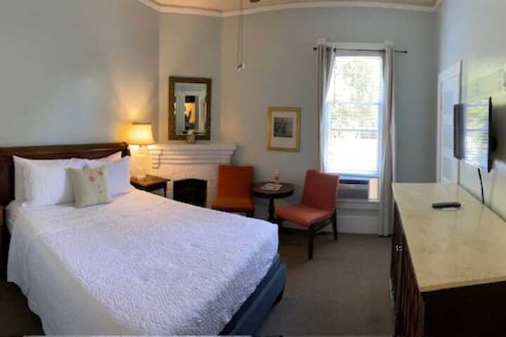Room 32 of 35
