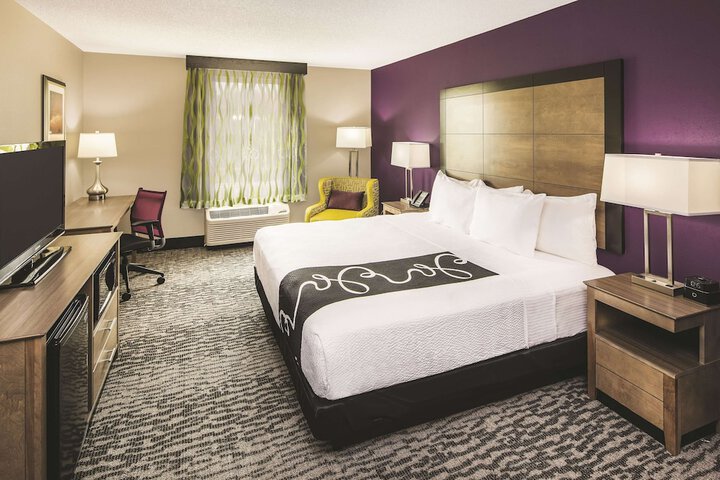 Room 16 of 32