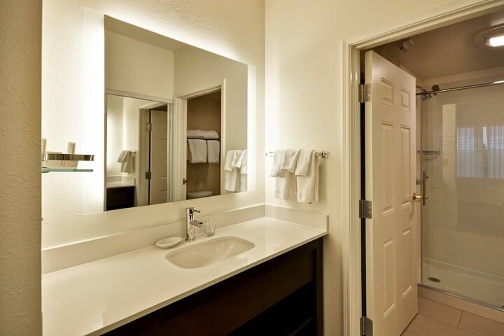 Room 19 of 33