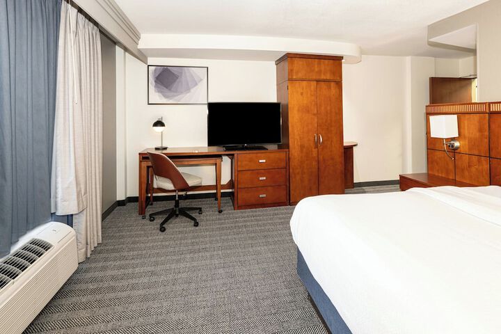 Courtyard by Marriott Wichita at Old Town