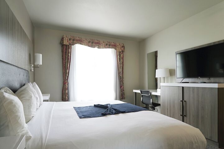 BayVue Hotel Resort and Suites