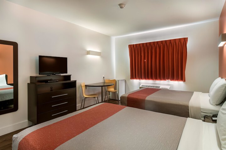 Room 20 of 43
