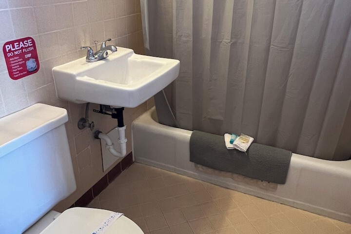 Midtown Inn & Suites