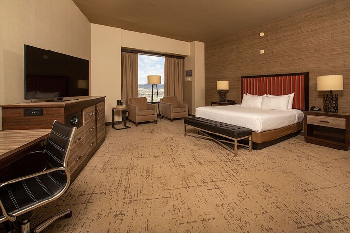 Room 10 of 24