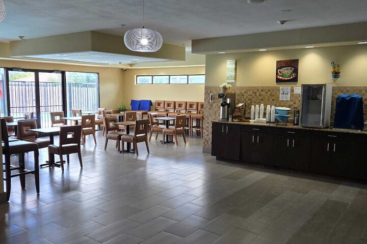 Karnes City Lodge