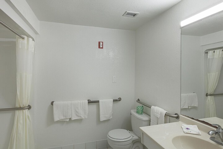 Motel 6 Bedford TX - Fort Worth