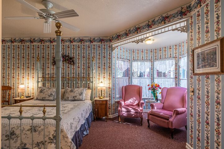 Room 75 of 94