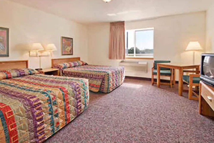 Room 8 of 21