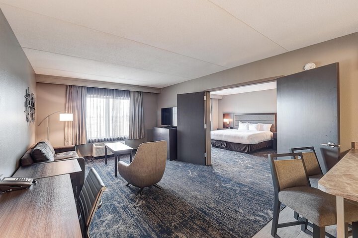 DoubleTree by Hilton Hotel Bloomington