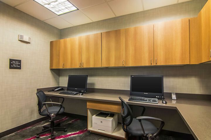 Business Center 47 of 47