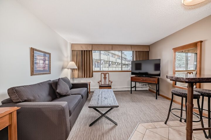 Room 70 of 116