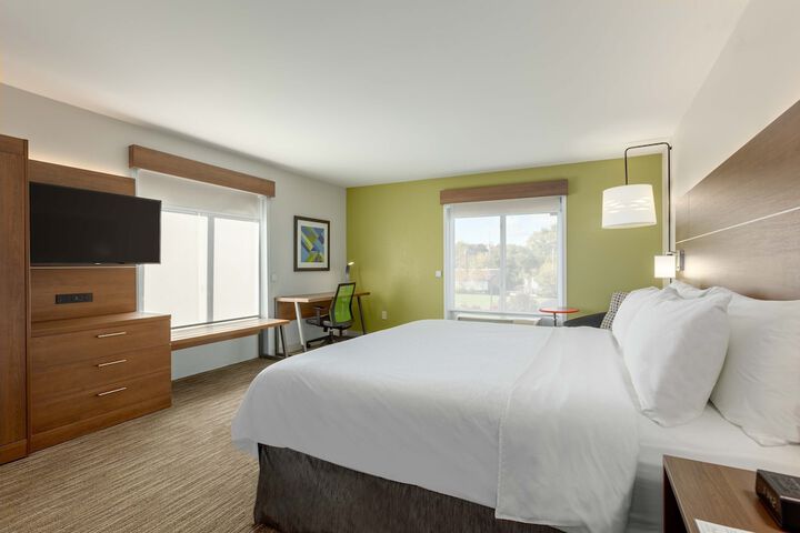 Room 16 of 33