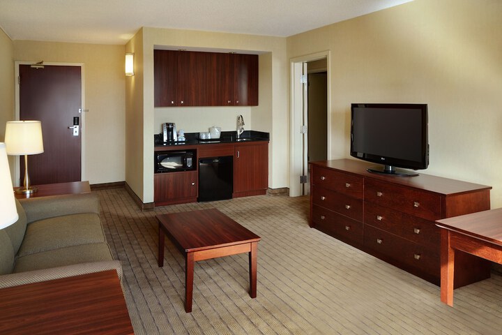 Room 26 of 48