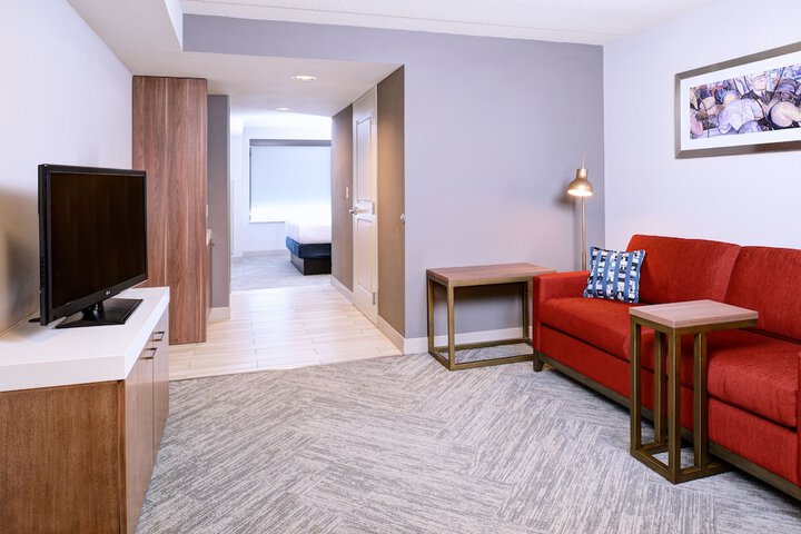 Room 10 of 25