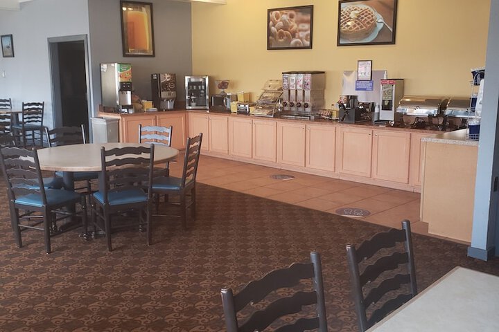 Days Inn & Suites by Wyndham Clovis