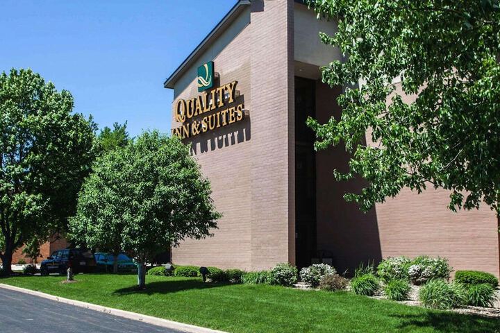 Quality Inn & Suites Peoria North