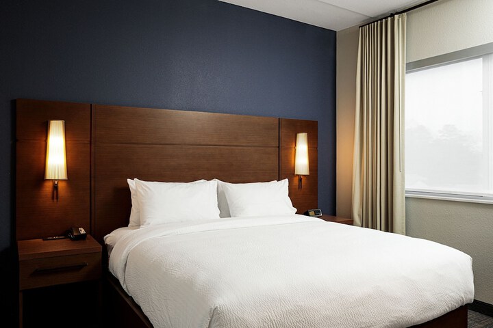 Room 14 of 24