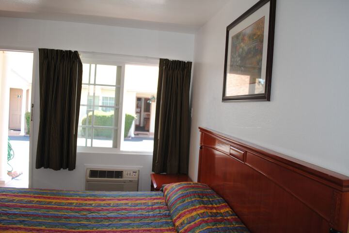 Room 26 of 33