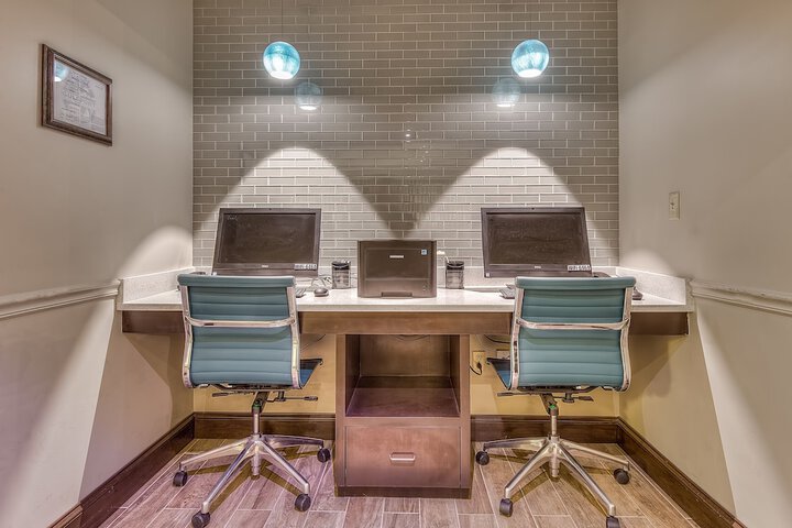 Business Center 40 of 40