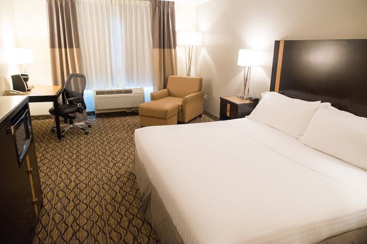Room 33 of 43
