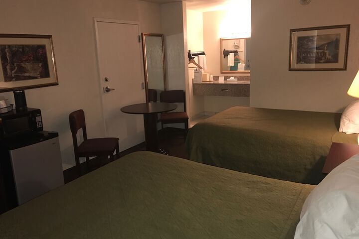 Days Inn by Wyndham Cave City