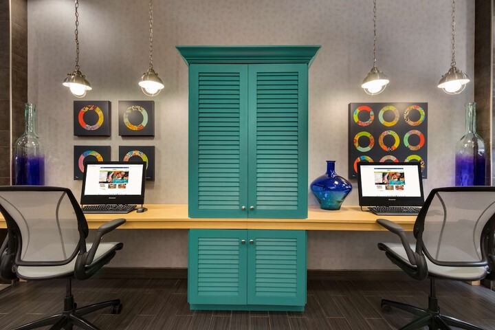 Business Center 22 of 23