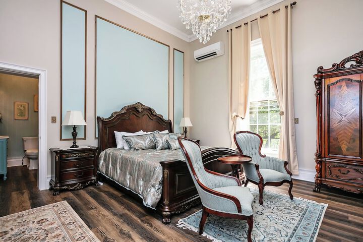 Room 44 of 80