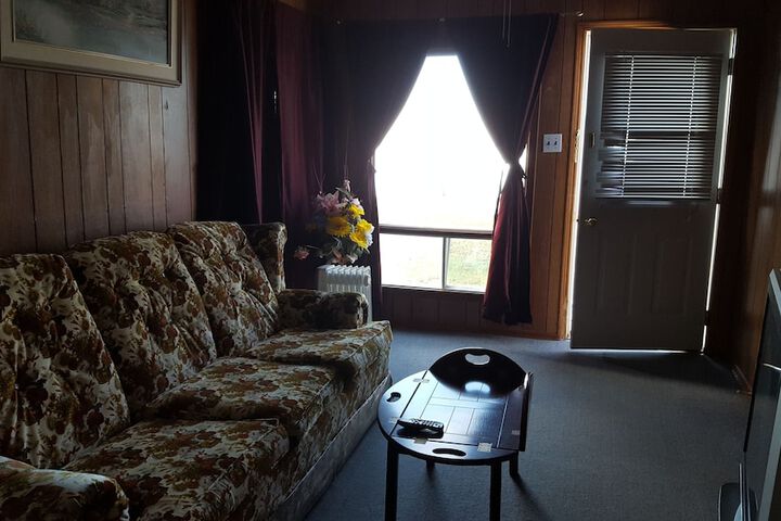 Room 13 of 22