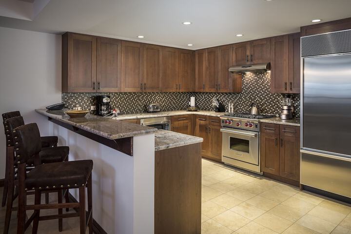 Madeline Hotel & Residences Auberge Collection