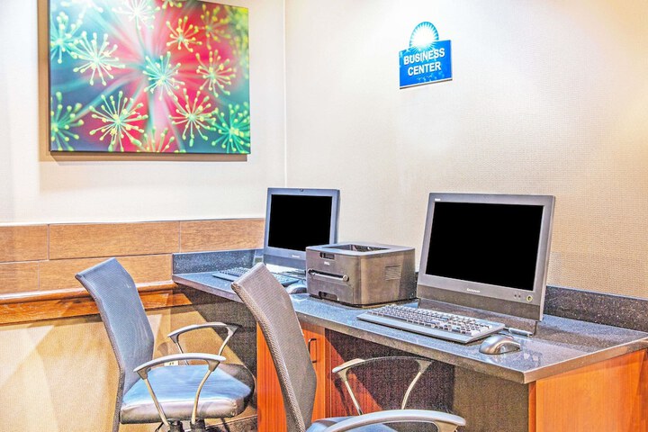 Business Center 16 of 16