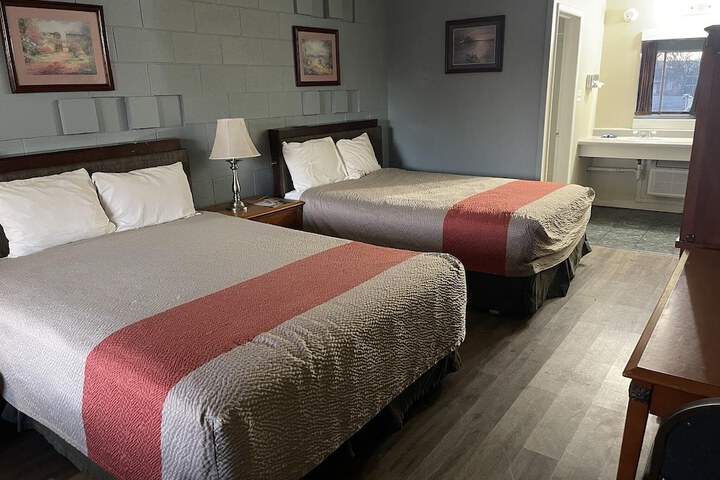 Safari Motel