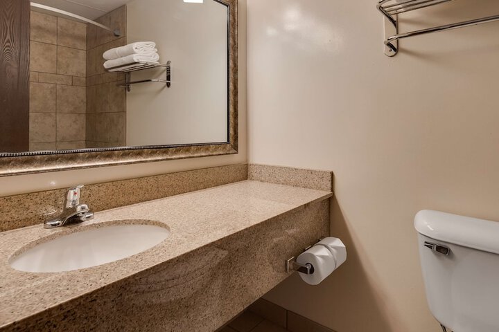 Room 16 of 25