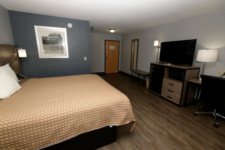 Room 12 of 26