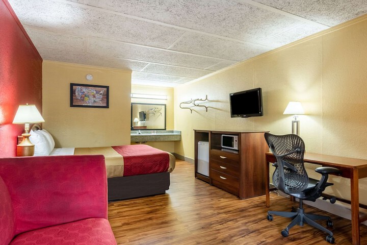 Room 22 of 27