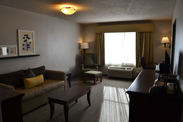 Country Inn & Suites by Radisson Gurnee, IL