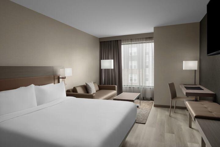 AC Hotel Lansing University Area