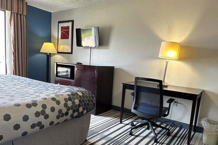 Room 7 of 30