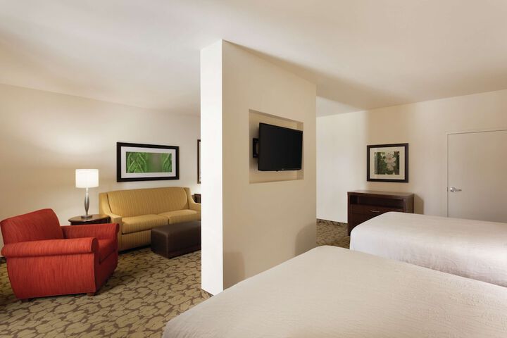 Hilton Garden Inn Rochester Downtown NY